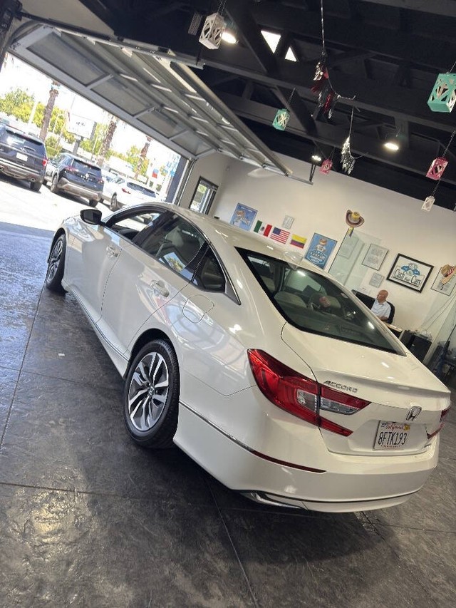 Honda Accord Hybrid Vehicle Full-screen Gallery Image 21