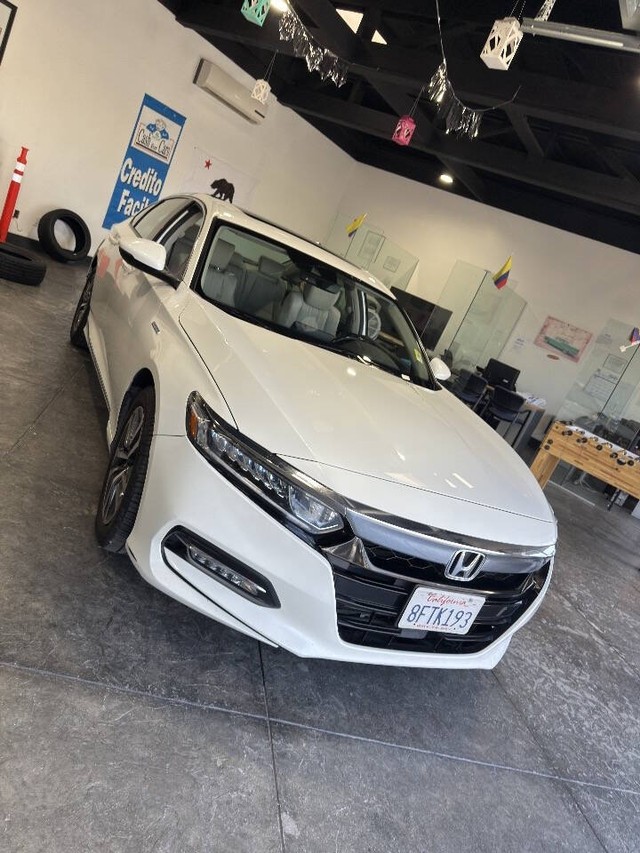 Honda Accord Hybrid Vehicle Full-screen Gallery Image 41