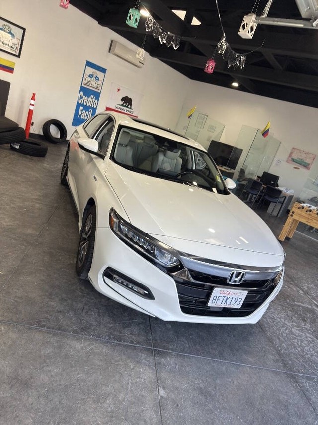 Honda Accord Hybrid Vehicle Full-screen Gallery Image 45