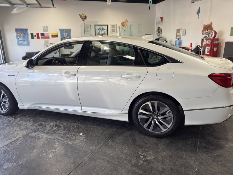 Honda Accord Hybrid Vehicle Full-screen Gallery Image 14