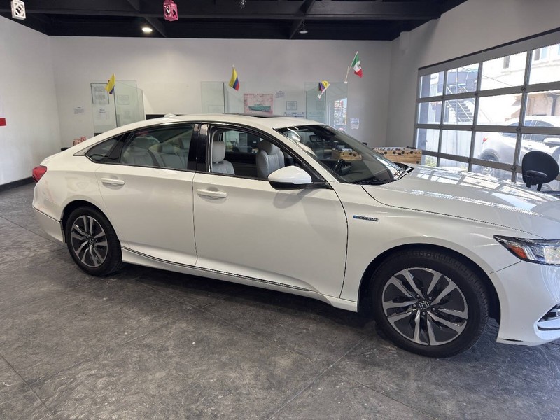 Honda Accord Hybrid Vehicle Full-screen Gallery Image 35
