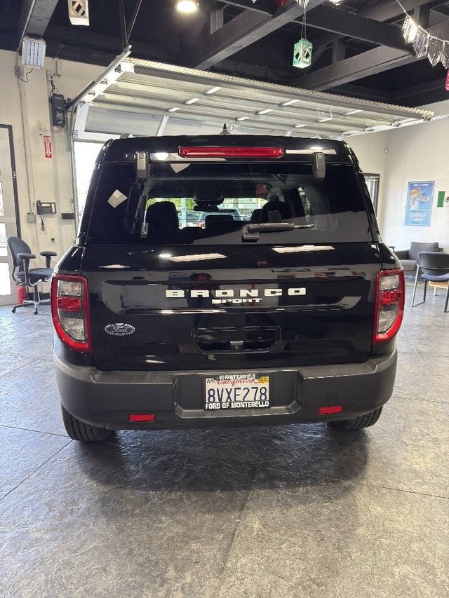 Ford Bronco Sport Vehicle Full-screen Gallery Image 24