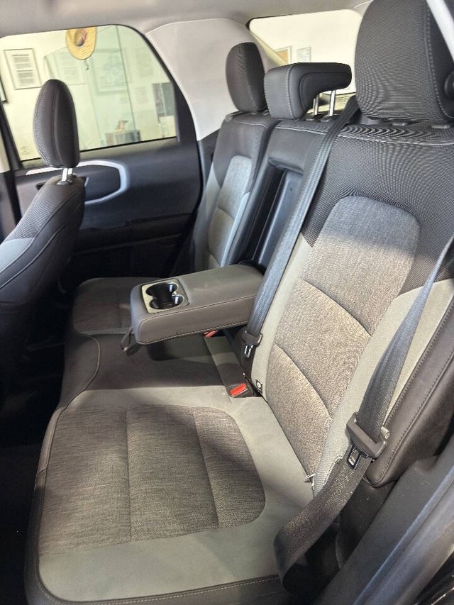 Ford Bronco Sport Vehicle Full-screen Gallery Image 44