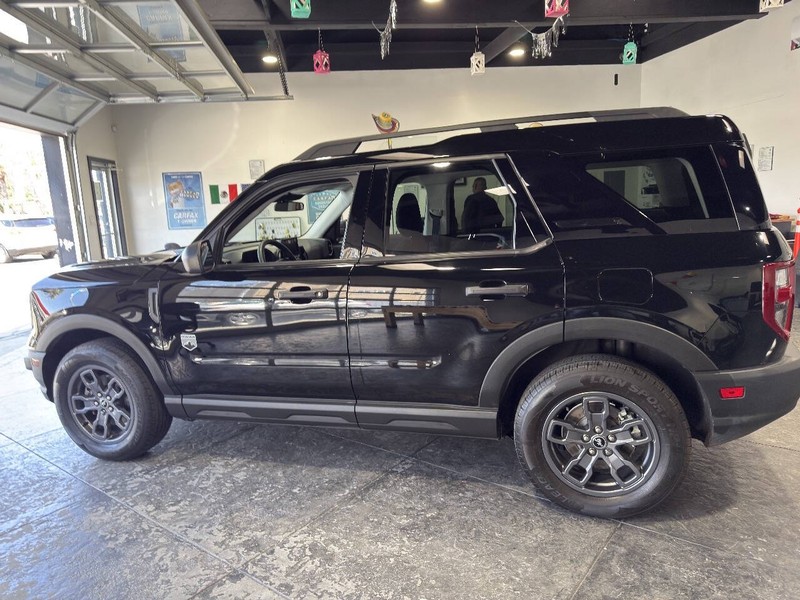 Ford Bronco Sport Vehicle Full-screen Gallery Image 11