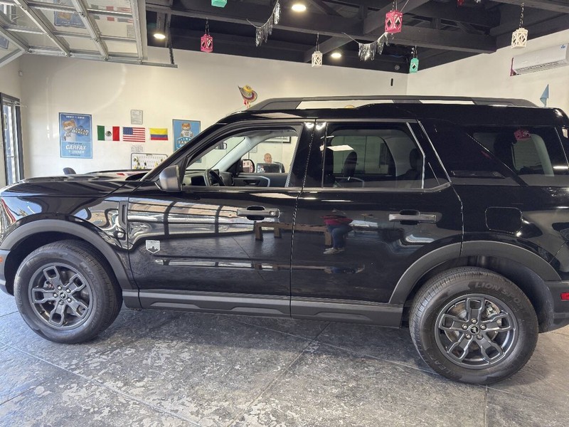 Ford Bronco Sport Vehicle Full-screen Gallery Image 13