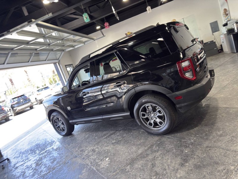 Ford Bronco Sport Vehicle Full-screen Gallery Image 14