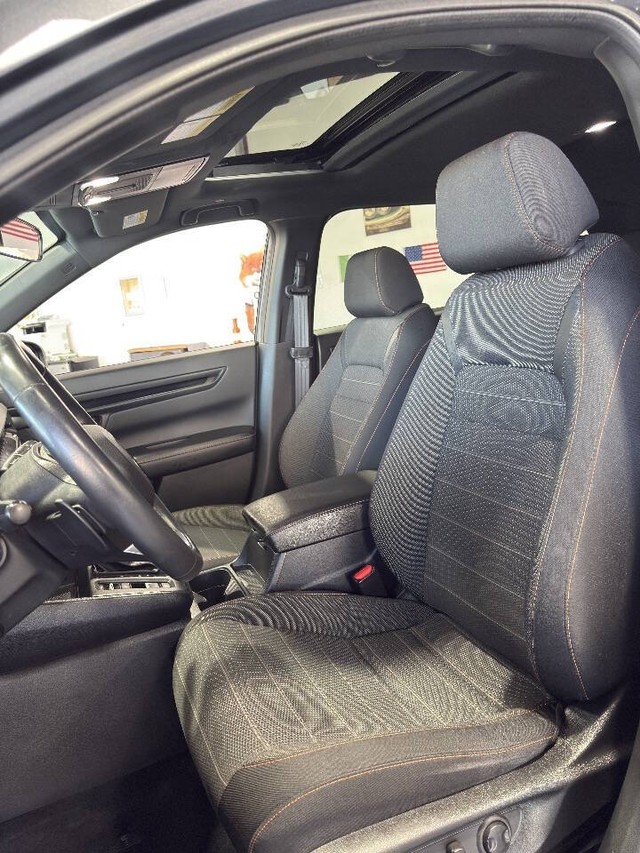 Honda CR-V Hybrid Vehicle Full-screen Gallery Image 46