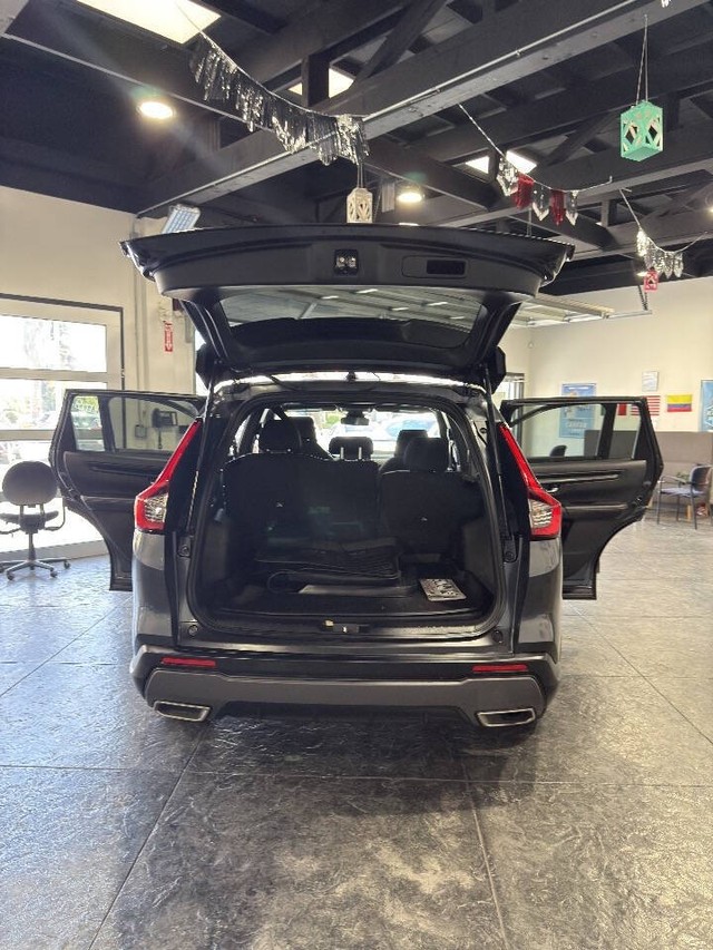 Honda CR-V Hybrid Vehicle Full-screen Gallery Image 48