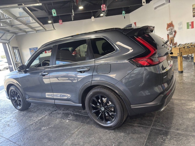 Honda CR-V Hybrid Vehicle Full-screen Gallery Image 19