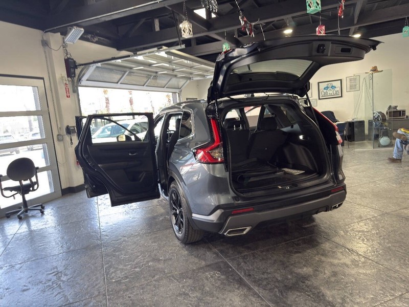 Honda CR-V Hybrid Vehicle Full-screen Gallery Image 47