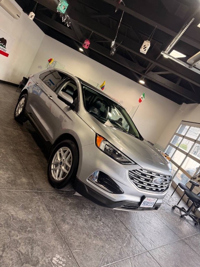 Ford Edge Vehicle Full-screen Gallery Image 29