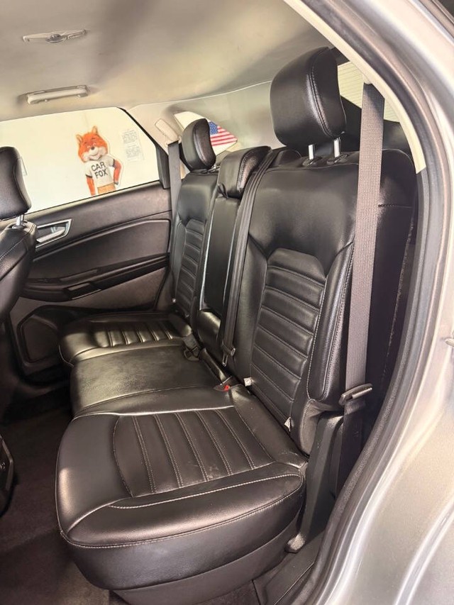 Ford Edge Vehicle Full-screen Gallery Image 34