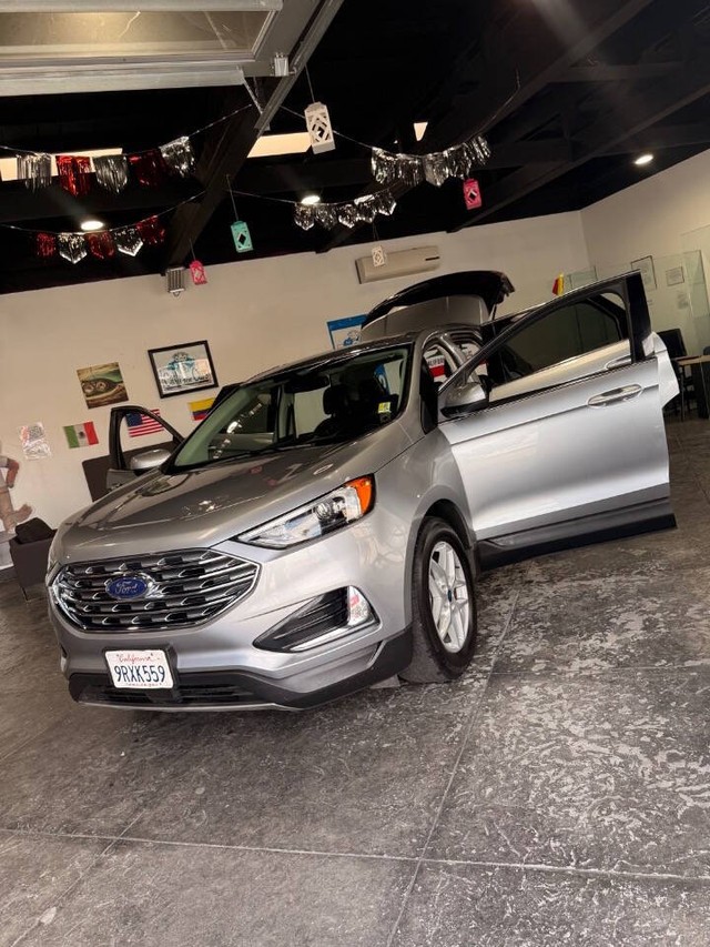 Ford Edge Vehicle Full-screen Gallery Image 43