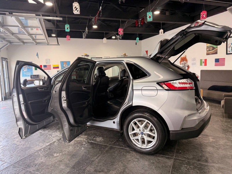 Ford Edge Vehicle Full-screen Gallery Image 41