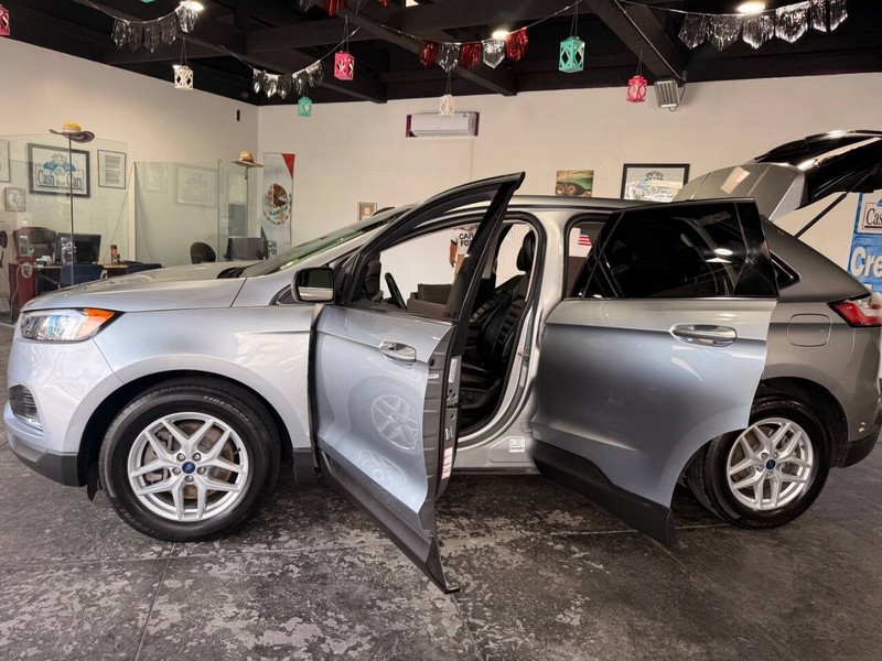 Ford Edge Vehicle Full-screen Gallery Image 44