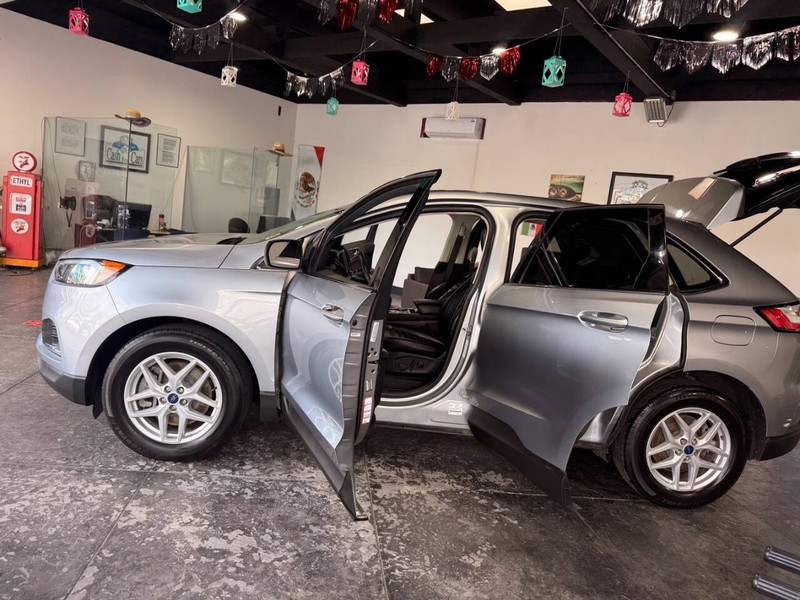Ford Edge Vehicle Full-screen Gallery Image 45