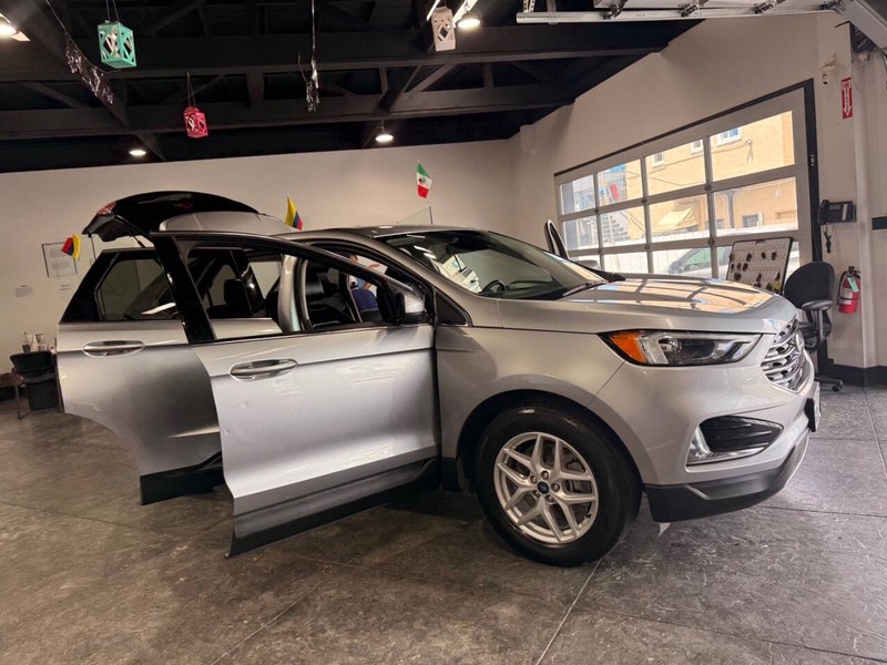 Ford Edge Vehicle Full-screen Gallery Image 50