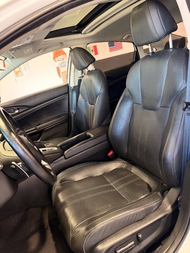Honda Insight Vehicle Full-screen Gallery Image 39