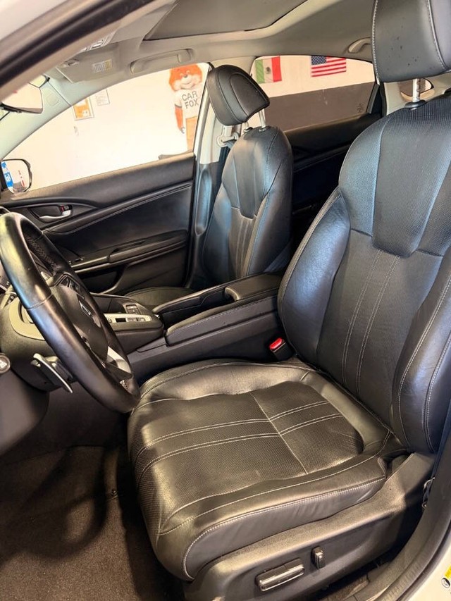 Honda Insight Vehicle Full-screen Gallery Image 40