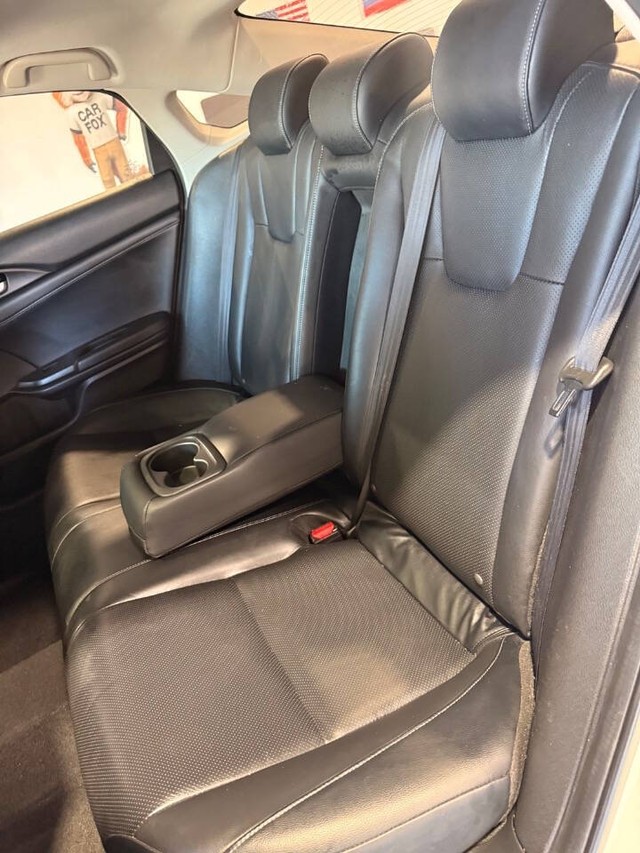 Honda Insight Vehicle Full-screen Gallery Image 43