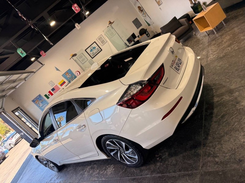 Honda Insight Vehicle Full-screen Gallery Image 16