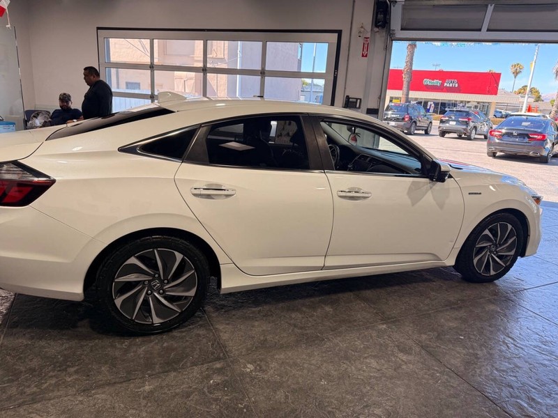 Honda Insight Vehicle Full-screen Gallery Image 26