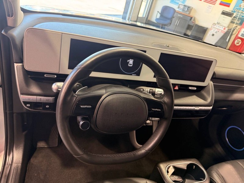 Hyundai IONIQ 5 Vehicle Full-screen Gallery Image 29