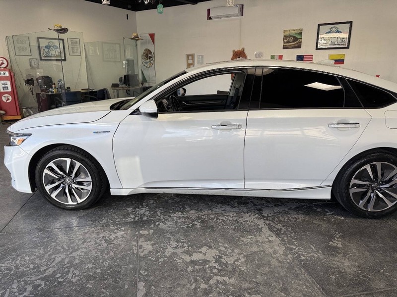 Honda Accord Hybrid Vehicle Full-screen Gallery Image 14