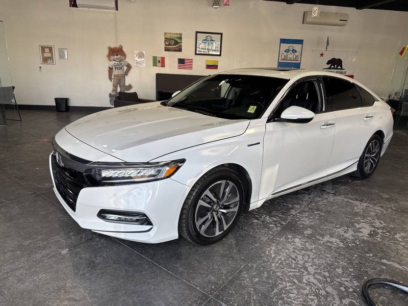 Honda Accord Hybrid Vehicle Full-screen Gallery Image 16