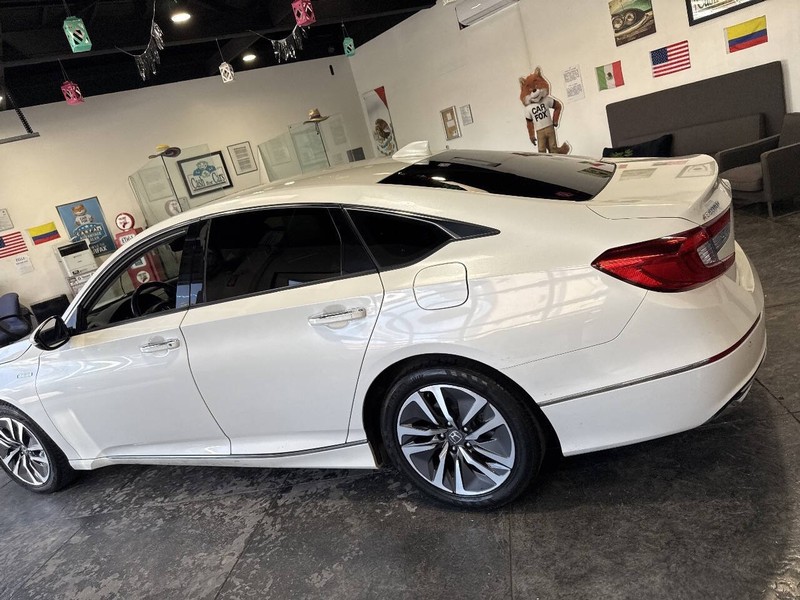 Honda Accord Hybrid Vehicle Full-screen Gallery Image 24