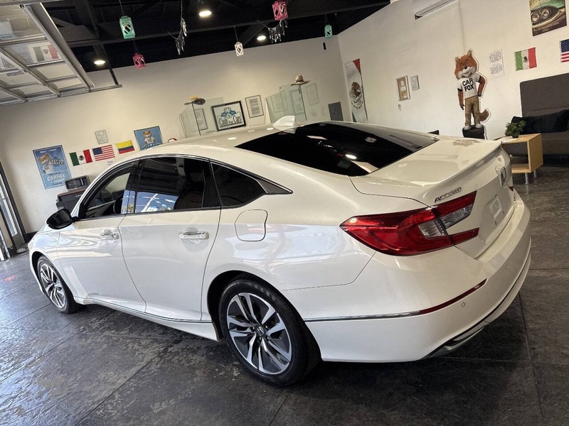 Honda Accord Hybrid Vehicle Full-screen Gallery Image 27