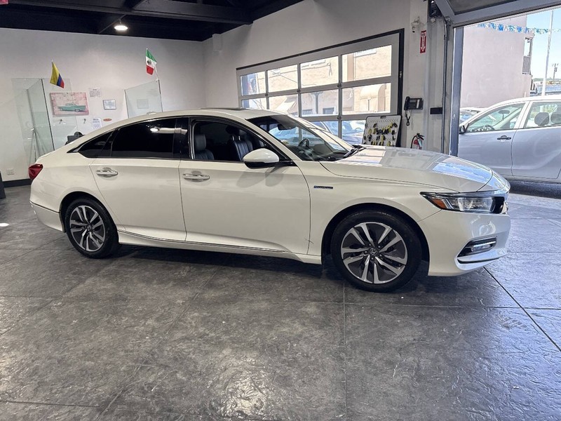 Honda Accord Hybrid Vehicle Full-screen Gallery Image 45