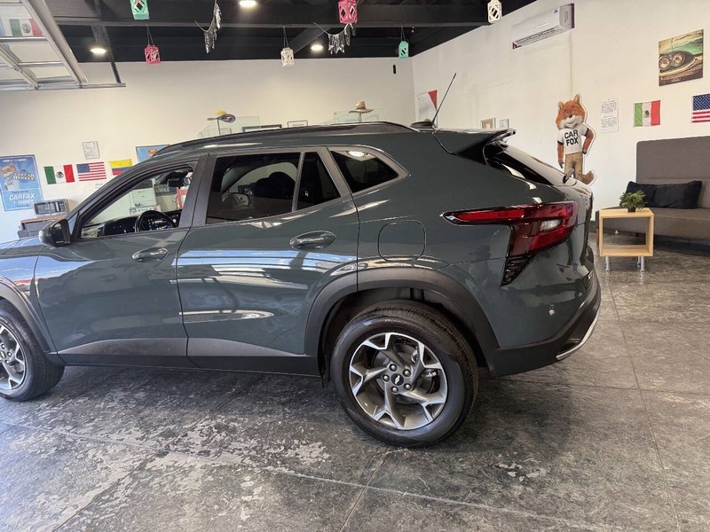 Chevrolet Trax Vehicle Full-screen Gallery Image 17