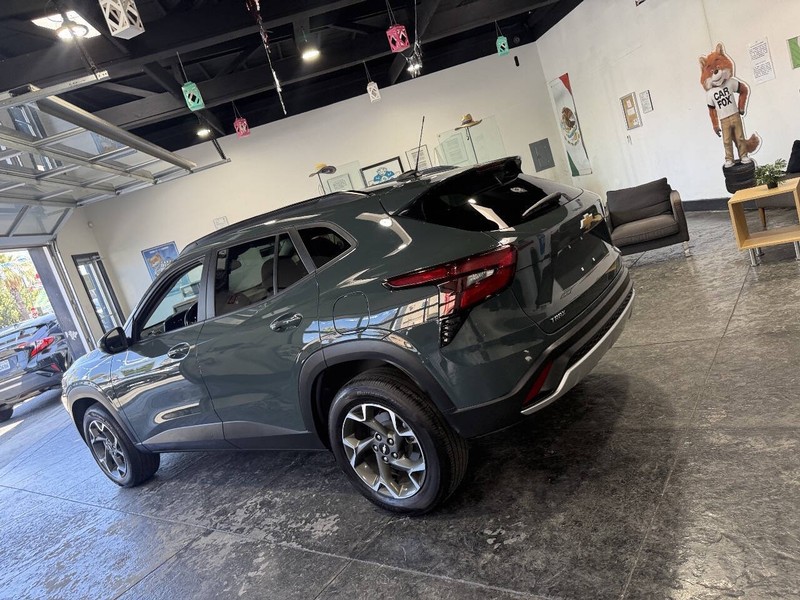 Chevrolet Trax Vehicle Full-screen Gallery Image 19