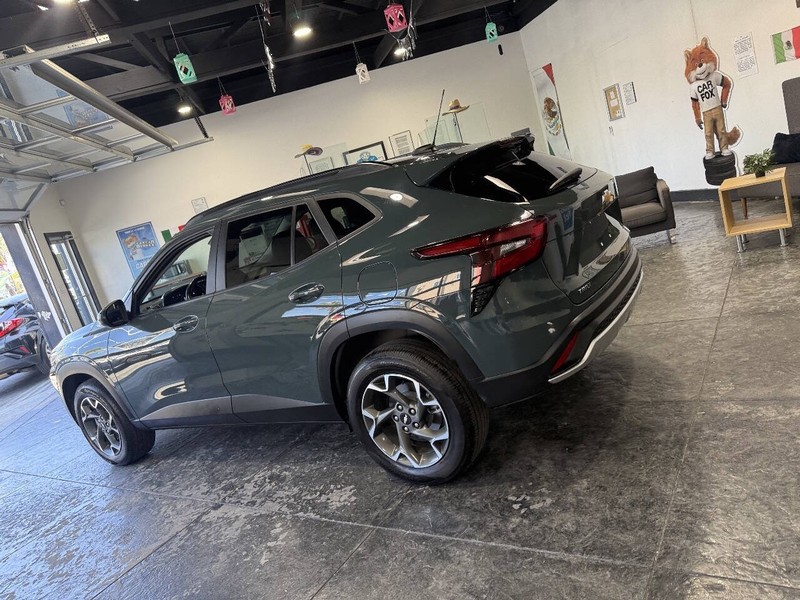Chevrolet Trax Vehicle Full-screen Gallery Image 20