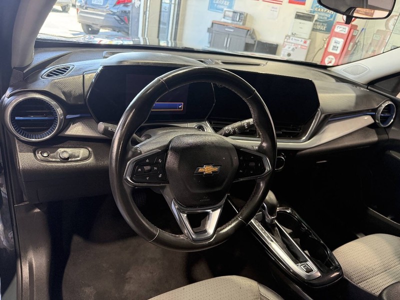 Chevrolet Trax Vehicle Full-screen Gallery Image 36