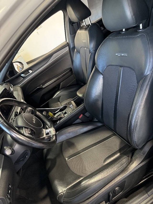 Kia K5 Vehicle Full-screen Gallery Image 42