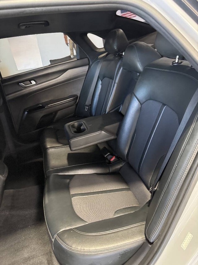 Kia K5 Vehicle Full-screen Gallery Image 46