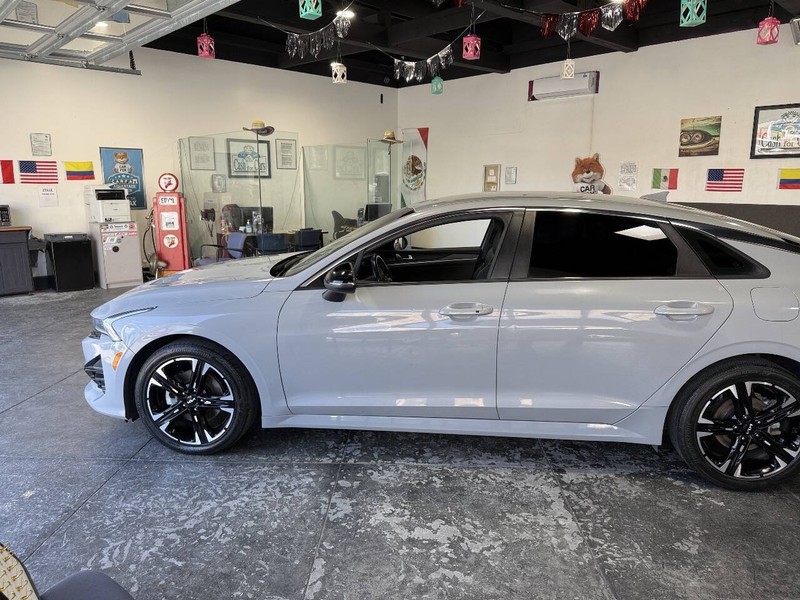 Kia K5 Vehicle Full-screen Gallery Image 14