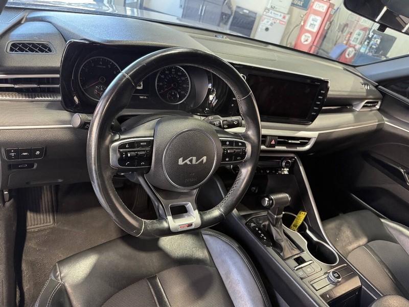 Kia K5 Vehicle Full-screen Gallery Image 43
