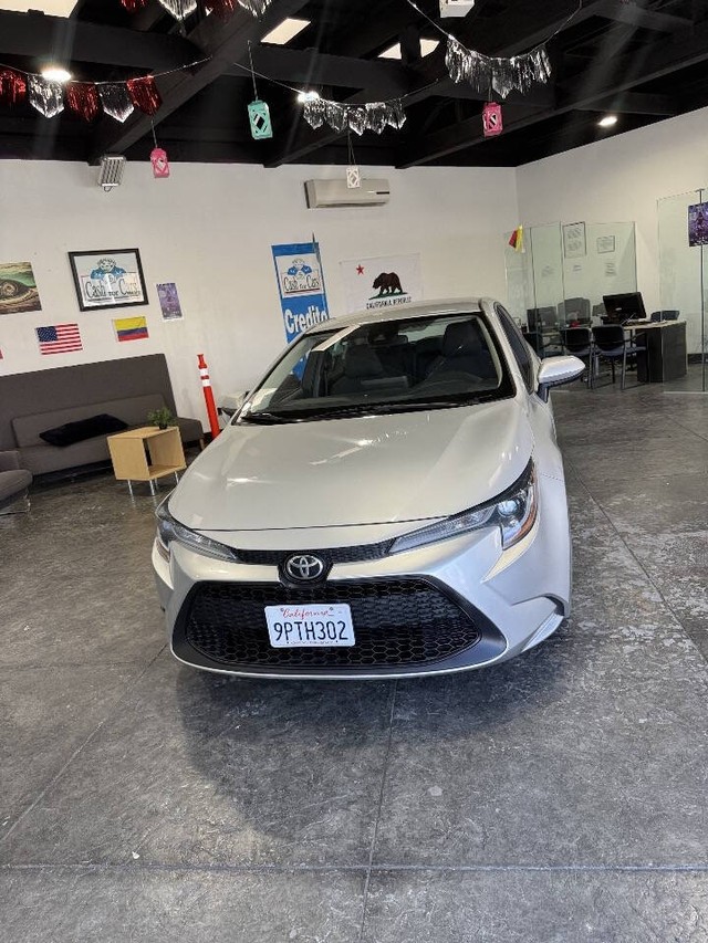 Toyota Corolla Vehicle Full-screen Gallery Image 39