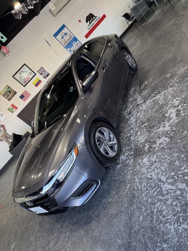 Honda Insight Vehicle Full-screen Gallery Image 15