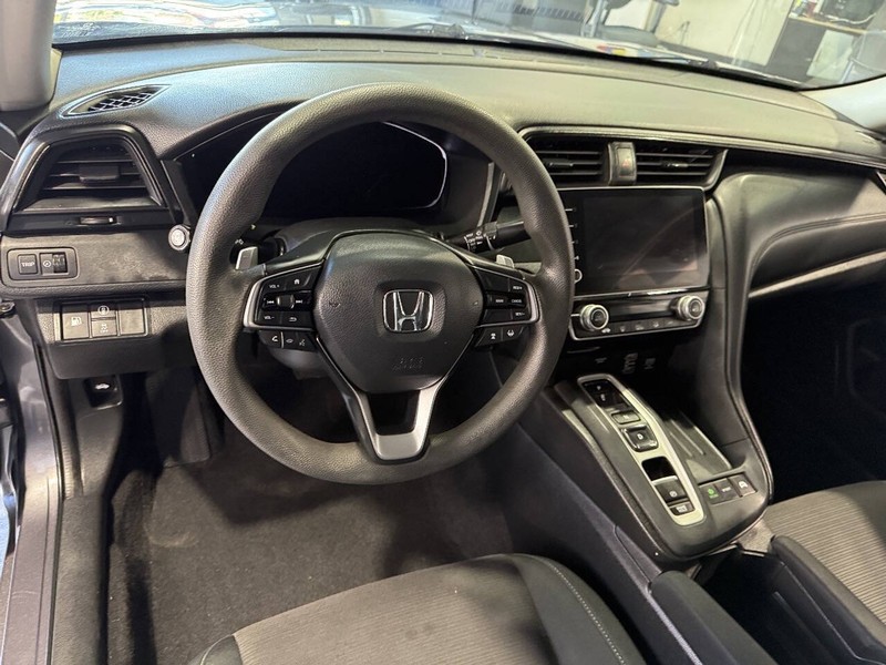 Honda Insight Vehicle Full-screen Gallery Image 41