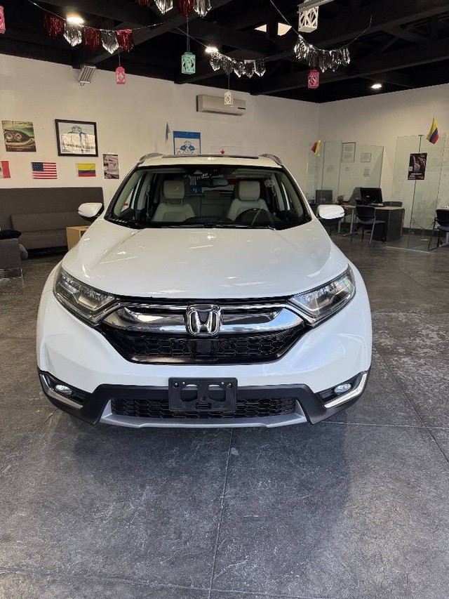Honda CR-V Vehicle Full-screen Gallery Image 03