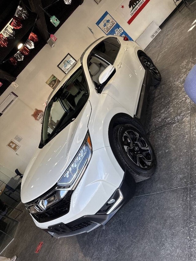 Honda CR-V Vehicle Full-screen Gallery Image 12