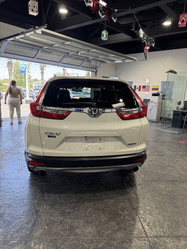 Honda CR-V Vehicle Full-screen Gallery Image 25