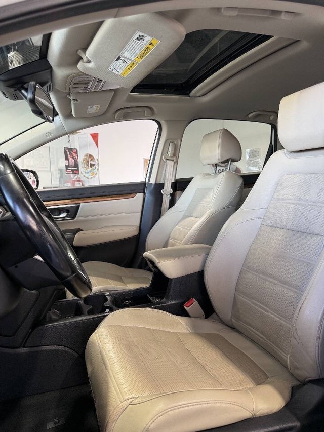 Honda CR-V Vehicle Full-screen Gallery Image 32