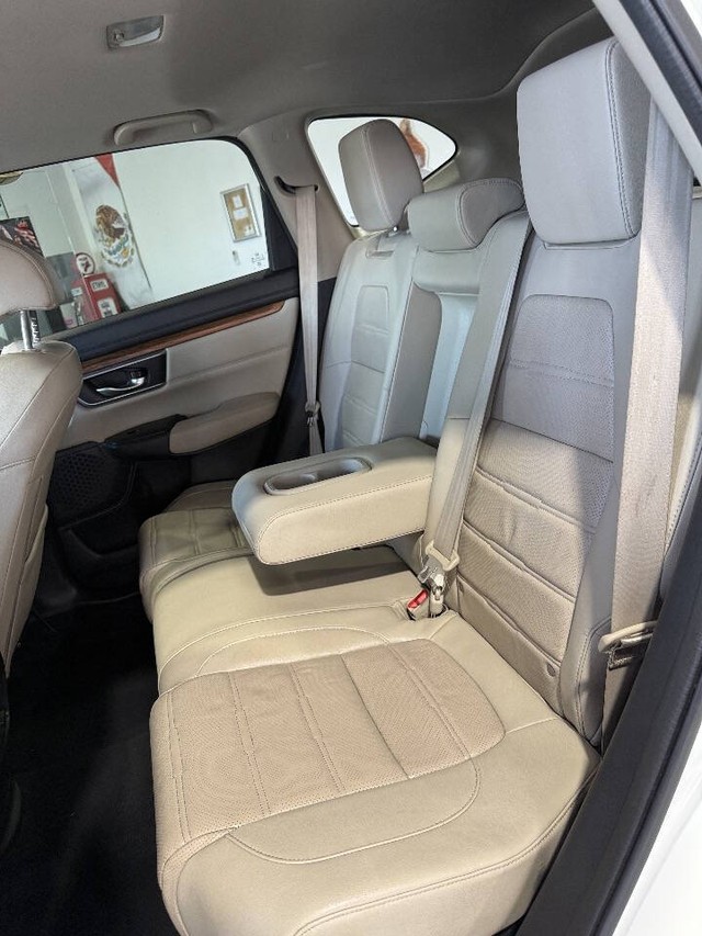 Honda CR-V Vehicle Full-screen Gallery Image 36