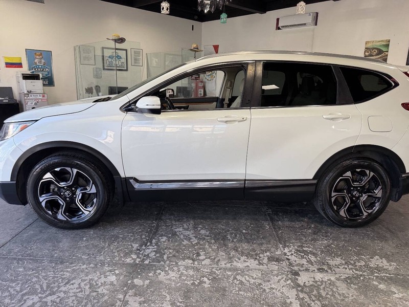 Honda CR-V Vehicle Full-screen Gallery Image 16