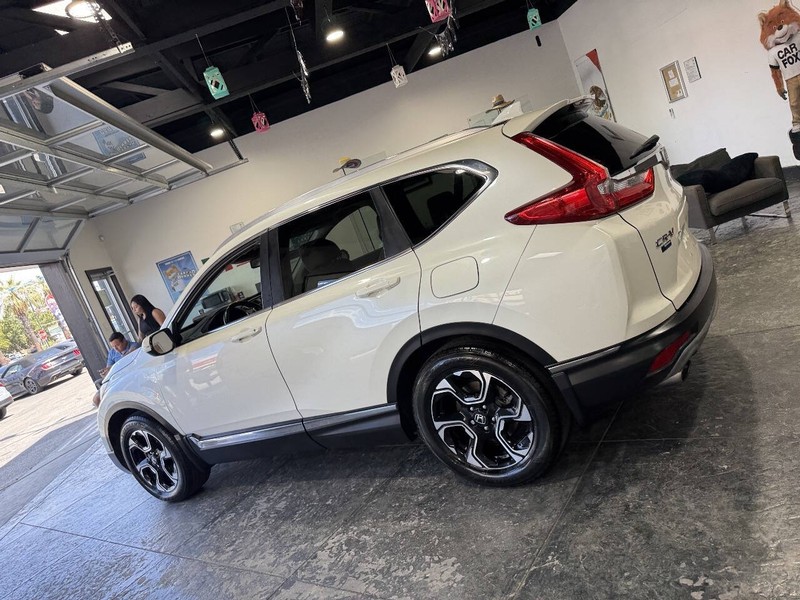 Honda CR-V Vehicle Full-screen Gallery Image 17